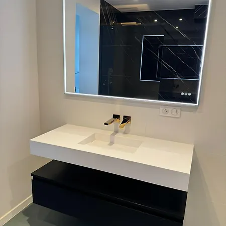 Spatieux T3 60M2 Annecy - Parking Prive - Wifi - Netflix Apartament